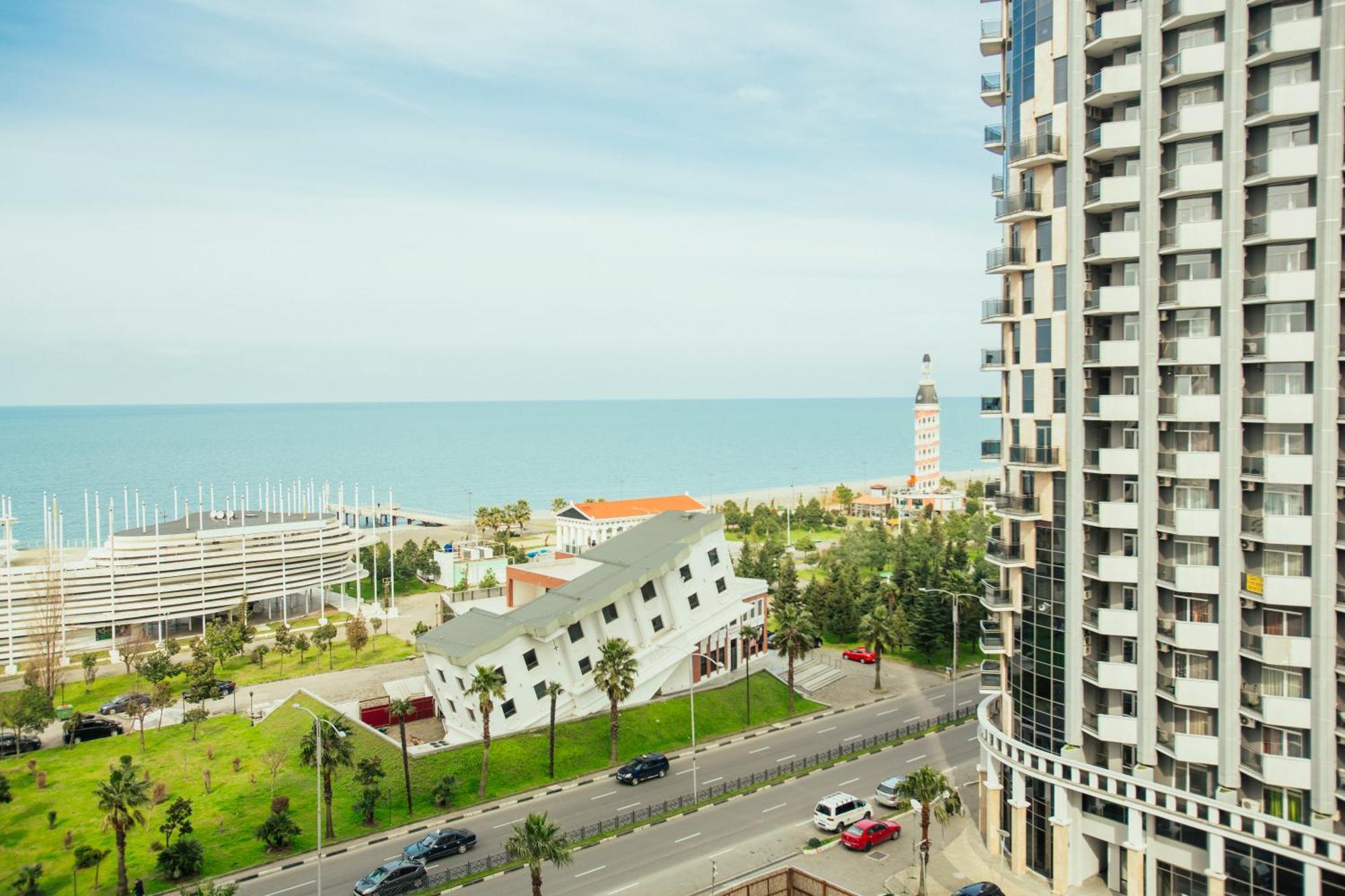 Batumi Royal Apartments Экстерьер фото