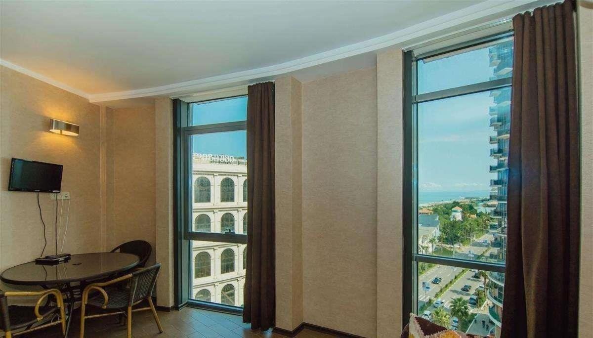 Batumi Royal Apartments Экстерьер фото