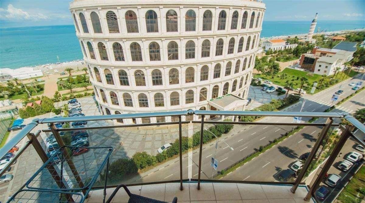 Batumi Royal Apartments Экстерьер фото