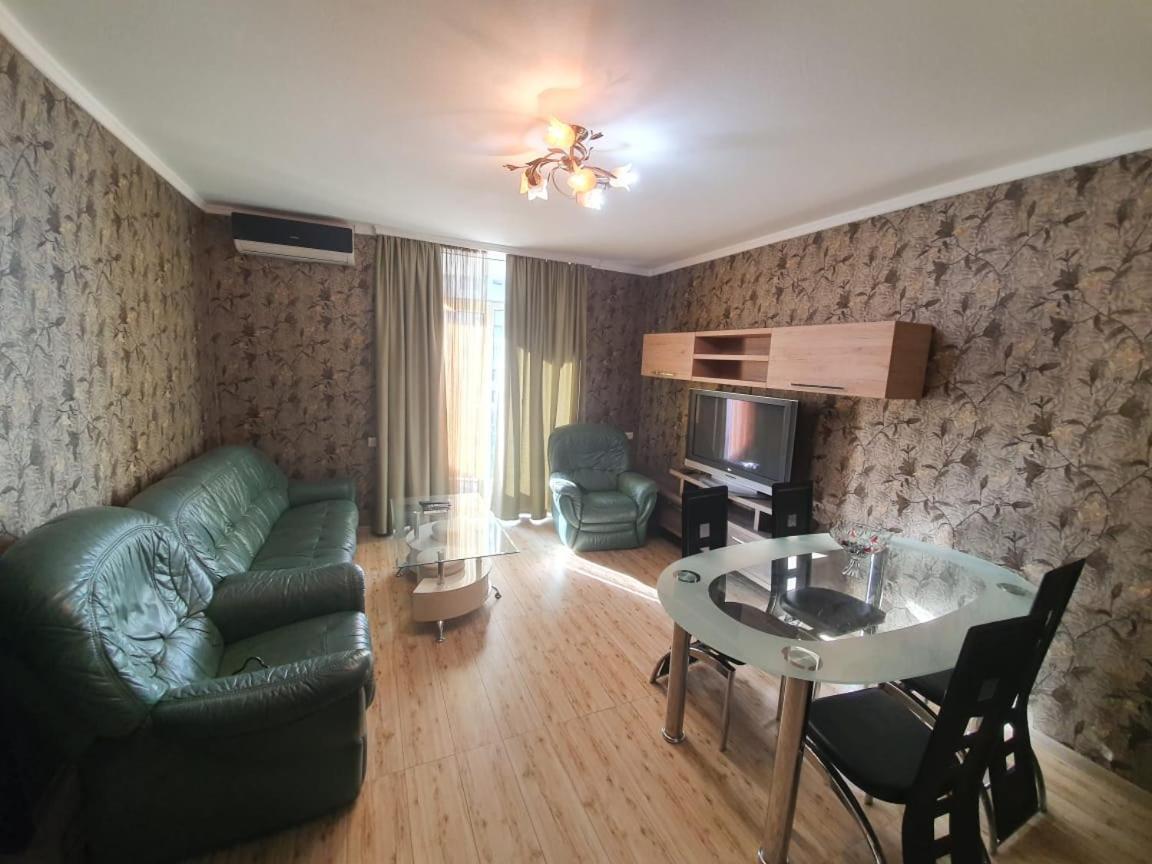Batumi Royal Apartments Экстерьер фото