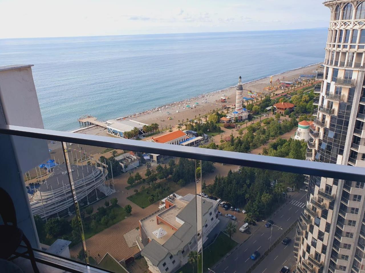 Batumi Royal Apartments Экстерьер фото