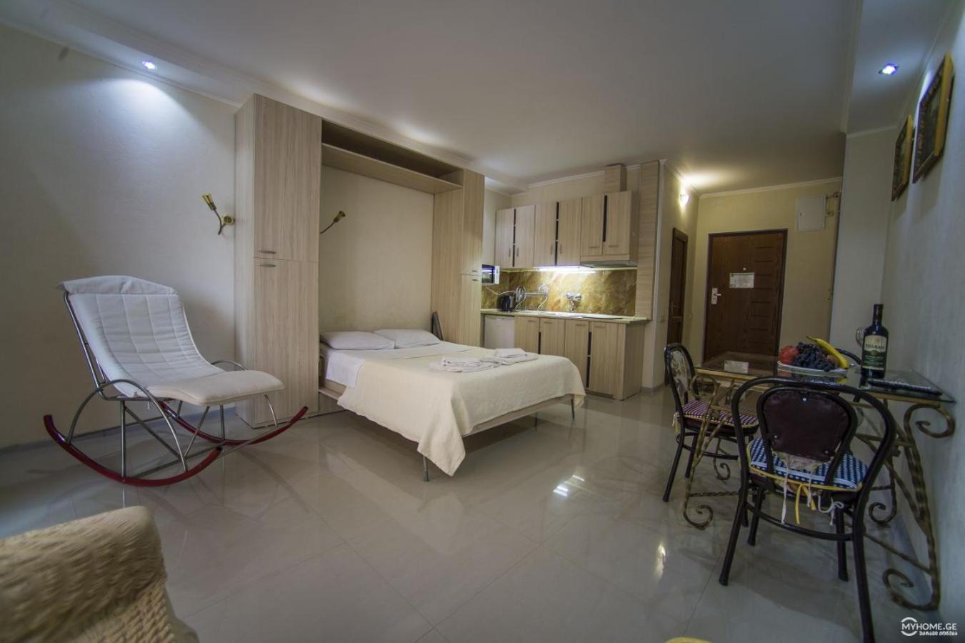 Batumi Royal Apartments Экстерьер фото