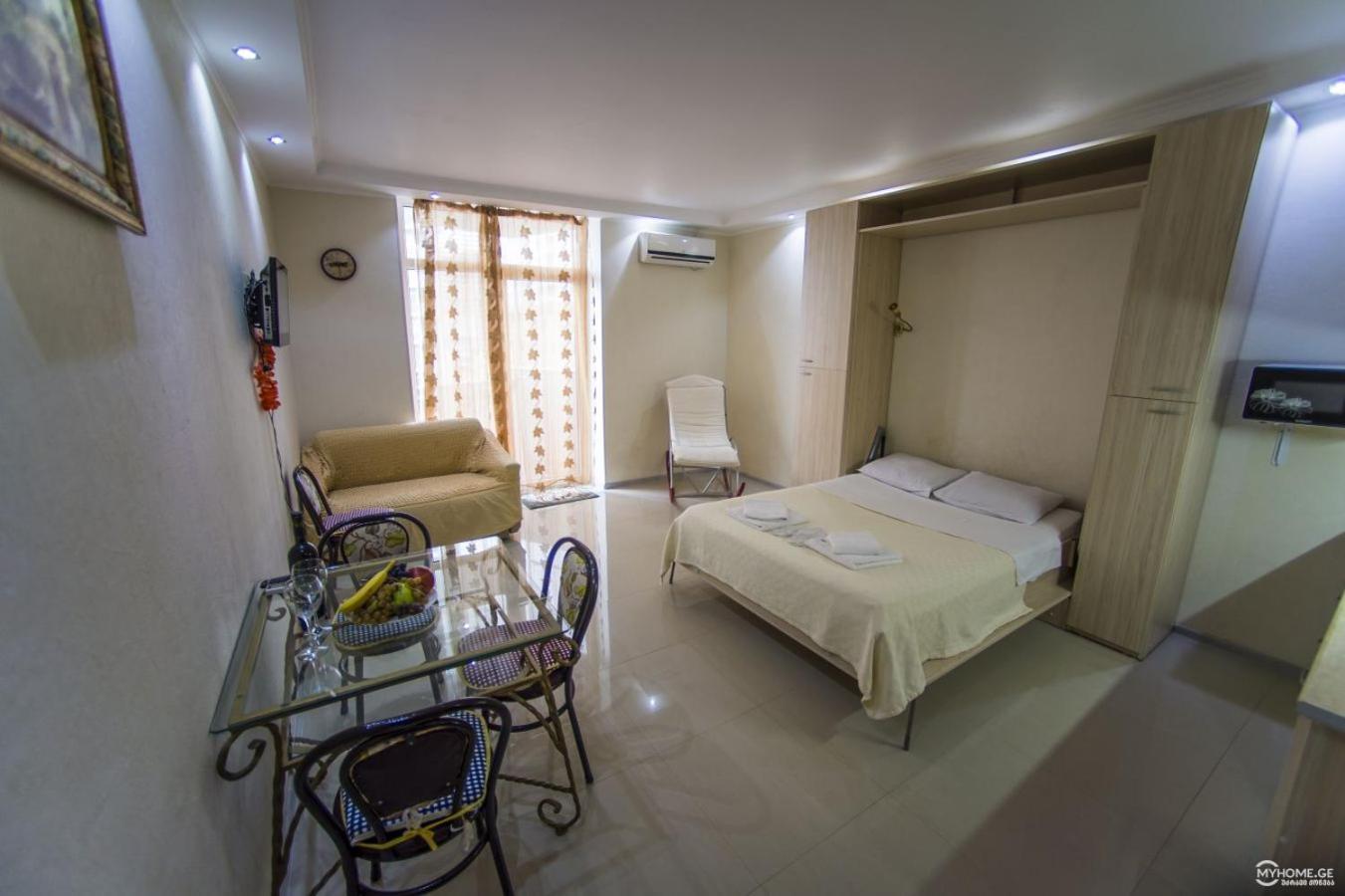 Batumi Royal Apartments Экстерьер фото