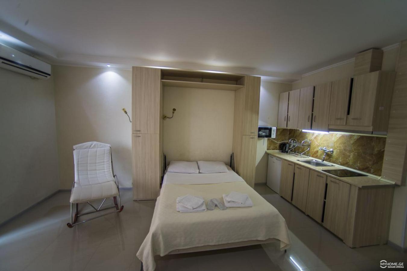 Batumi Royal Apartments Экстерьер фото