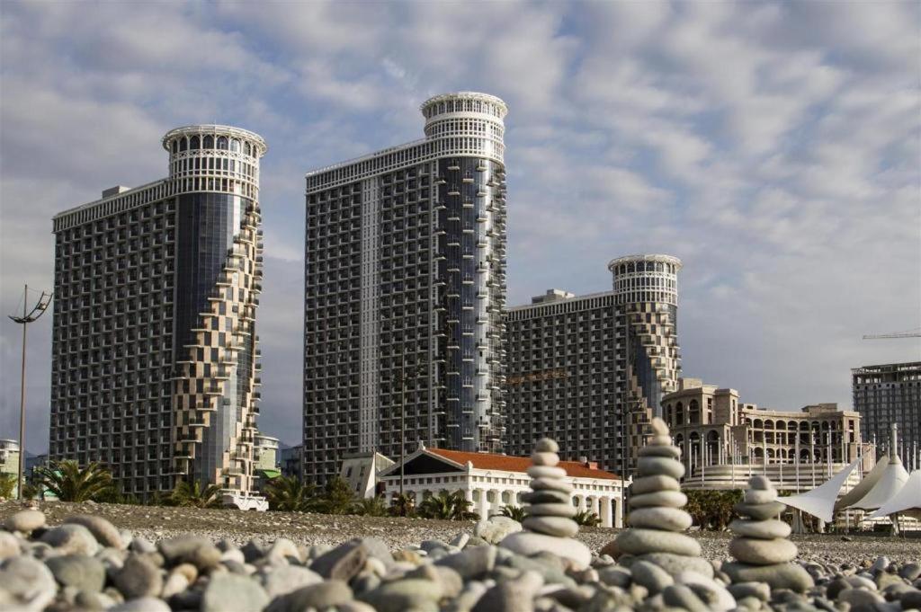 Batumi Royal Apartments Экстерьер фото